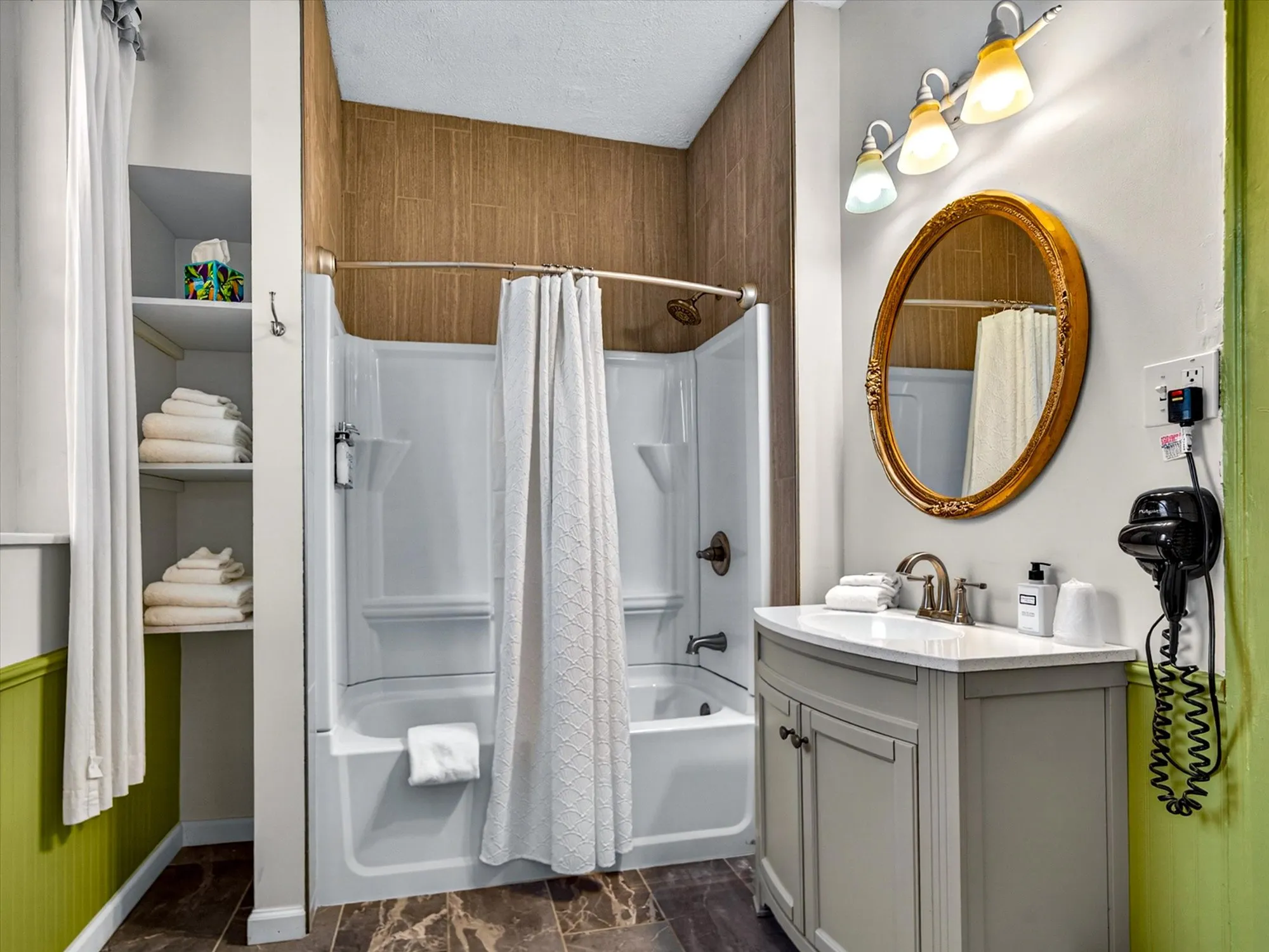 The Delaware Suite — view 3