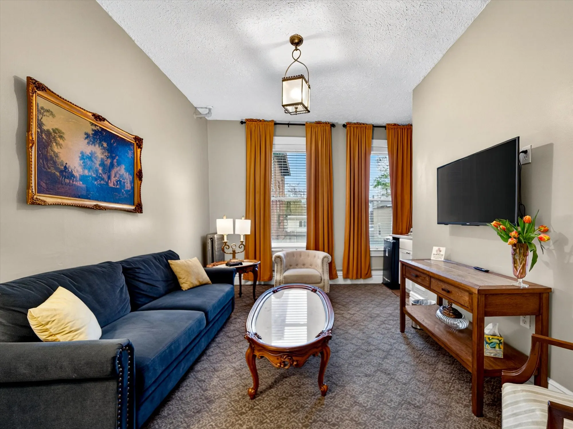 The Niagara Suite — view 1