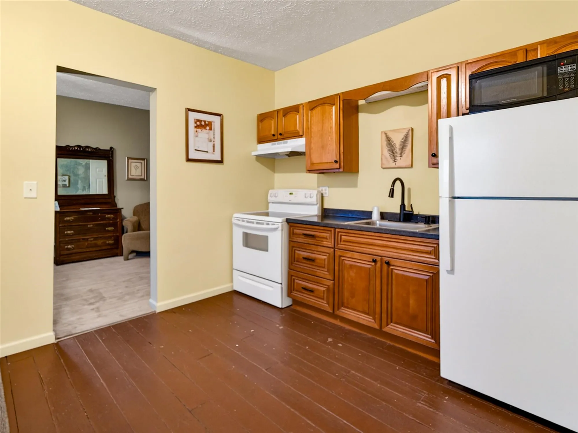 The Vineyard Suite — view 2